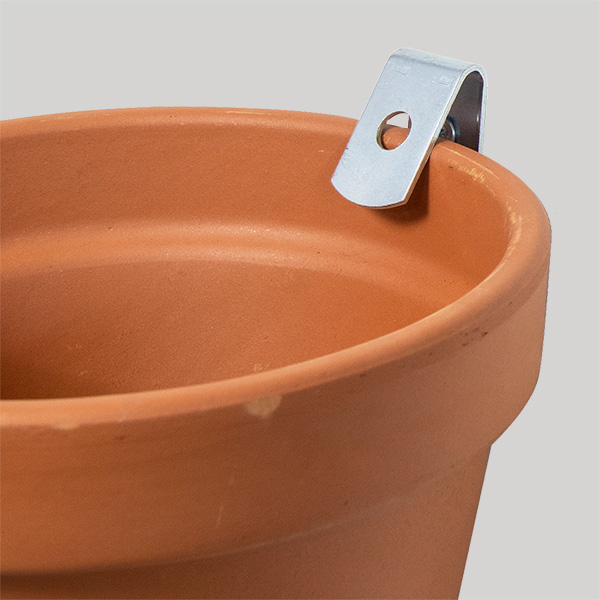 Clippy wall hanging kit from Botanopia for terracotta plant pots